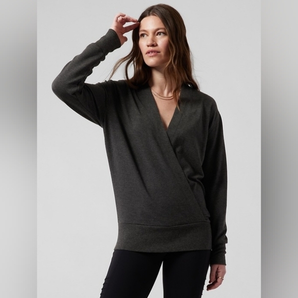 ATHLETA Purana V-Neck Wrap Sweatshirt Heathered Grey Sz M - Picture 1 of 9